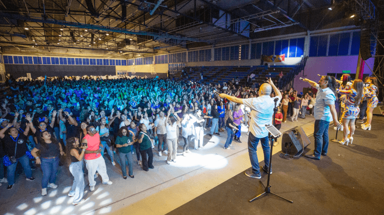 Grupo Ramos ofrece a sus colaboradores fiesta concierto para celebrar el Día del Trabajo